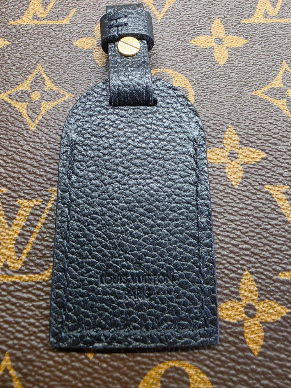 Louis Vuitton Black Leather Name Tag with Gold LV Accent - Picture 3 of 7